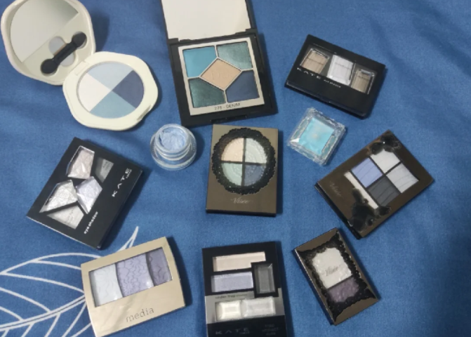 古早网红彩妆:经济上行期眼影盘,时代的眼泪! 古早网红彩妆:经济上行期眼影盘,时代的眼泪!