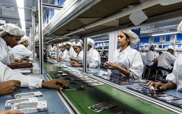 印度将为美国生产所有iPhone 17 苹果为何将供应美国市场的手机都交给印度生