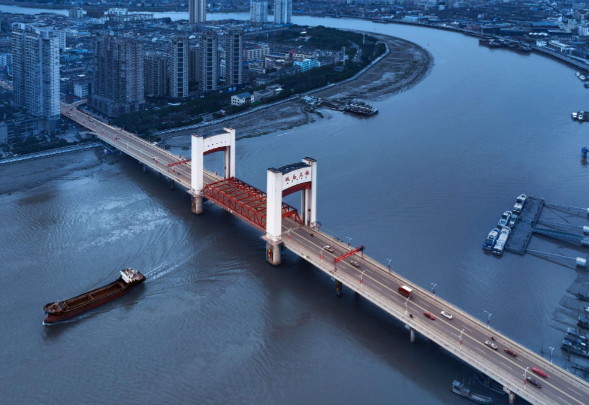 浙江最年轻县级市48万人干出444亿 浙江龙港市为什么能做到400亿GDP