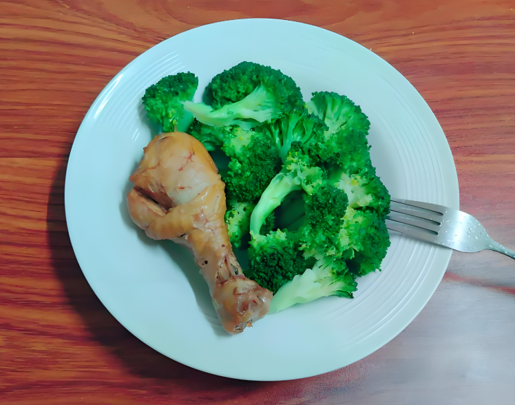 如何健康减脂减肥？不吃主食能减脂减肥吗？