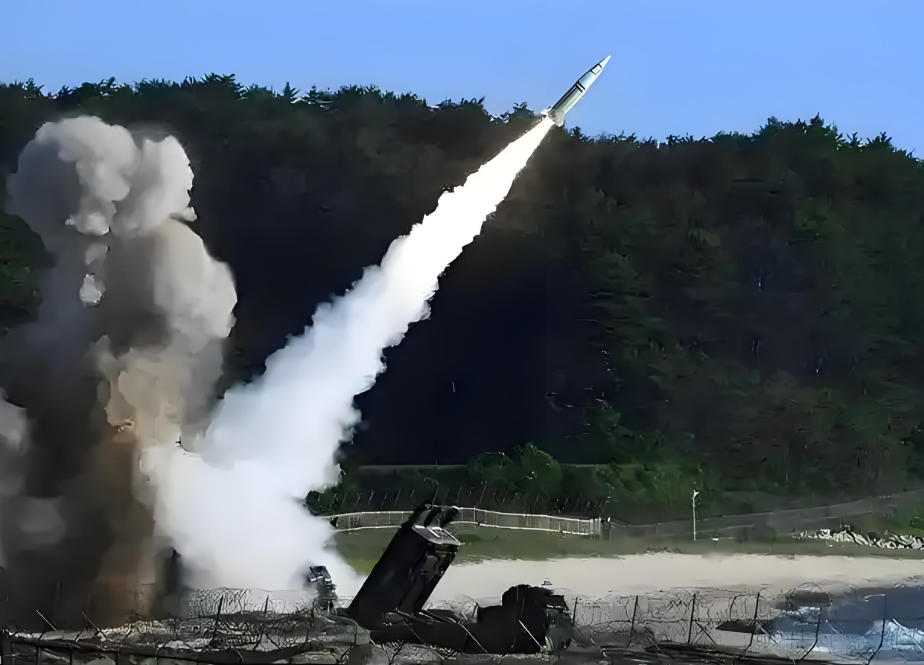 俄罗斯空袭美国工厂！2枚俄巡航导弹击中在乌美国工厂