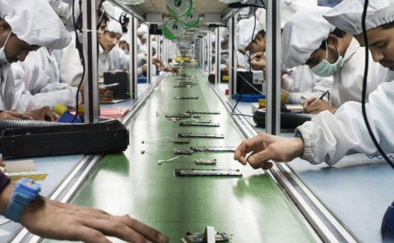 曝富士康从印度召回数百中国工程师 苹果计划将所有销往美国的iPhone转由印度生产