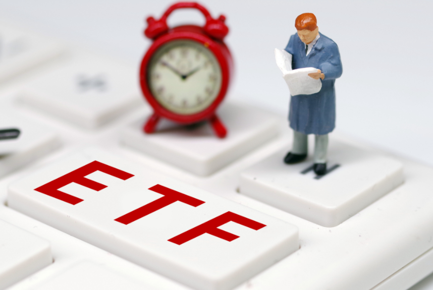 全市场ETF规模突破50000亿元大关 迈入5万亿新纪元 全市场ETF规模突破50000亿元大关 迈入5万亿新纪元