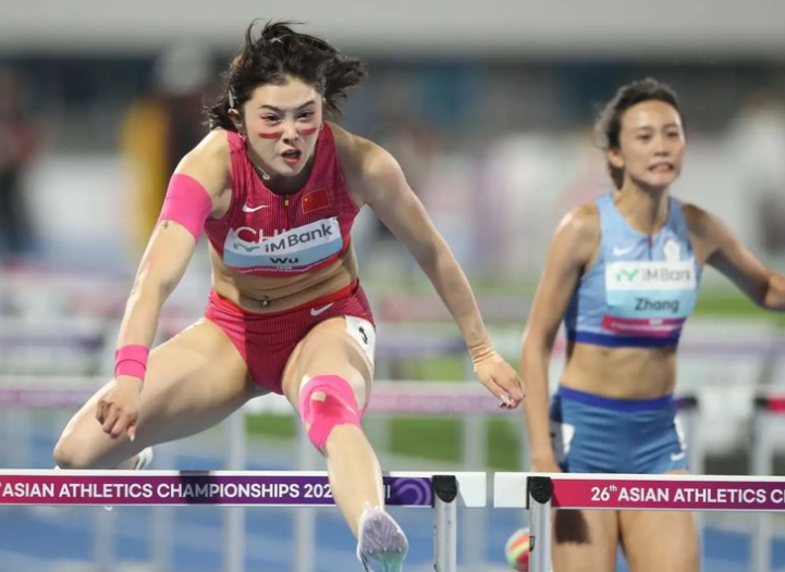 吴艳妮压线晋级东京世锦赛 填补中国女子短跨10年空白