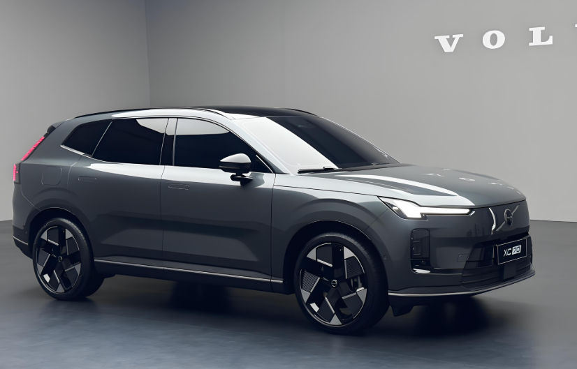 沃尔沃全新XC70首发并开启预售!沃尔沃全新XC70 200km纯电续航+1200km综合续航! 沃尔沃全新XC70首发并开启预售!沃尔沃全新XC70 200km纯电续航+1200km综合续航!