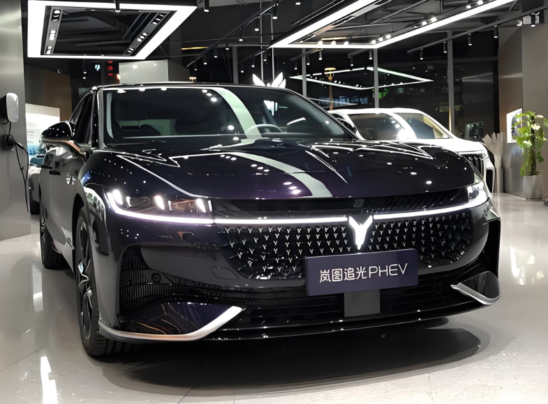 岚图追光L领衔2025成都车展重磅新车前瞻!岚图追光L尺寸加长搭华为全家桶! 岚图追光L领衔2025成都车展重磅新车前瞻!岚图追光L尺寸加长搭华为全家桶!