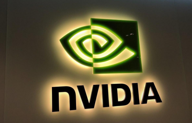 英伟达Q2营收467亿美元营收未达预期,盘后股价大跌! 英伟达Q2营收467亿美元营收未达预期,盘后股价大跌!