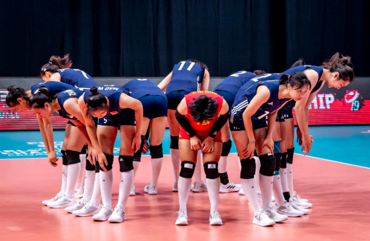 中国女排世锦赛小组第一 中国女排三连胜头名出线