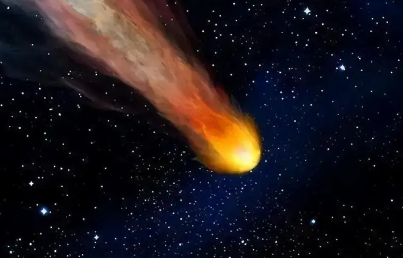 网友称武汉天空有巨大流星坠落 武汉夜空惊现巨大火流星