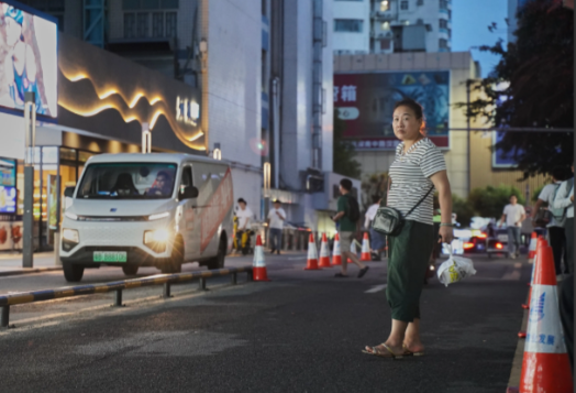 外卖跑楼阿姨零工协作如何更规范 “跑楼阿姨”是否符合法律规定？