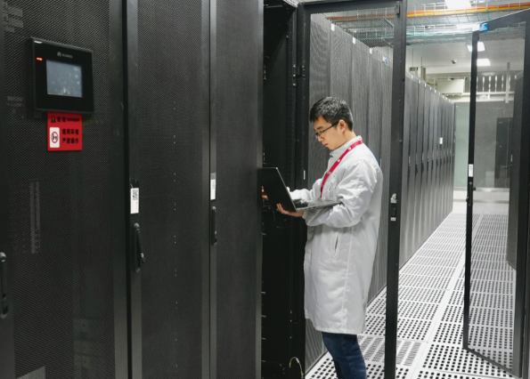 2030年中国数据产业规模将超13万亿 我国数据产业有望保持15%以上的年均增长率