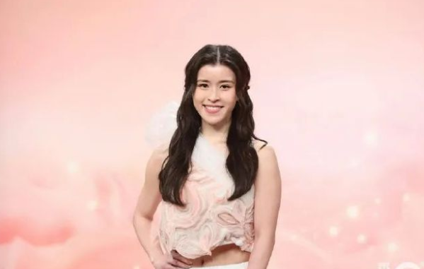 陈咏诗获2025香港小姐冠军 2025年香港小姐冠亚季军出炉 陈咏诗获2025香港小姐冠军 2025年香港小姐冠亚季军出炉