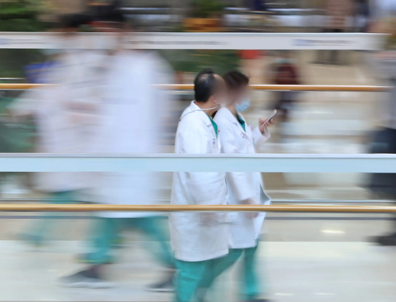 韩国医生辞职风波18个月后终平息 韩国大部分离岗医生将于9月1日返岗 韩国医生辞职风波18个月后终平息 韩国大部分离岗医生将于9月1日返岗