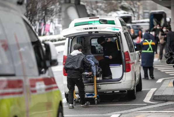 韩国医生辞职风波18个月后终平息 韩国大部分离岗医生将于9月1日返岗 韩国医生辞职风波18个月后终平息 韩国大部分离岗医生将于9月1日返岗