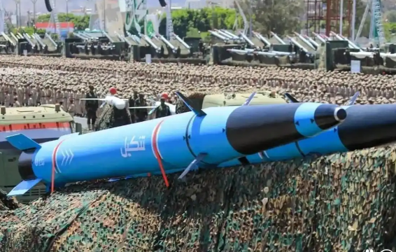 12名高官遭以“斩首”胡塞动手报复 胡赛武装升级对以色列的军事袭击和航运封锁