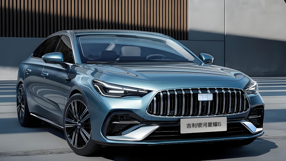 吉利银河星耀6实车曝光!吉利银河星耀6前脸类似奔驰AMG轴距2756mm,有望7.98万起! 吉利银河星耀6实车曝光!吉利银河星耀6前脸类似奔驰AMG轴距2756mm,有望7.98万起!
