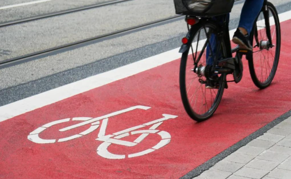 德国计划五年后成为“自行车之国” 德国正构建贯通城乡的高质量自行车道路网络