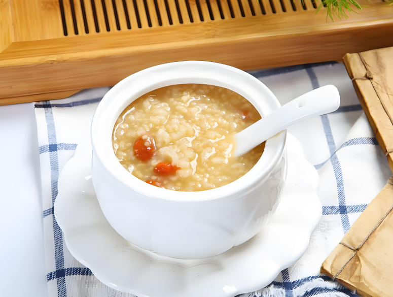 出伏后养胃正当时，三款粥品养出“铁打胃”