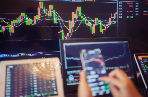 WTI 10月原油期货收涨约2.5% 国际能源市场多品种联动走强 WTI 10月原油期货收涨约2.5% 国际能源市场多品种联动走强
