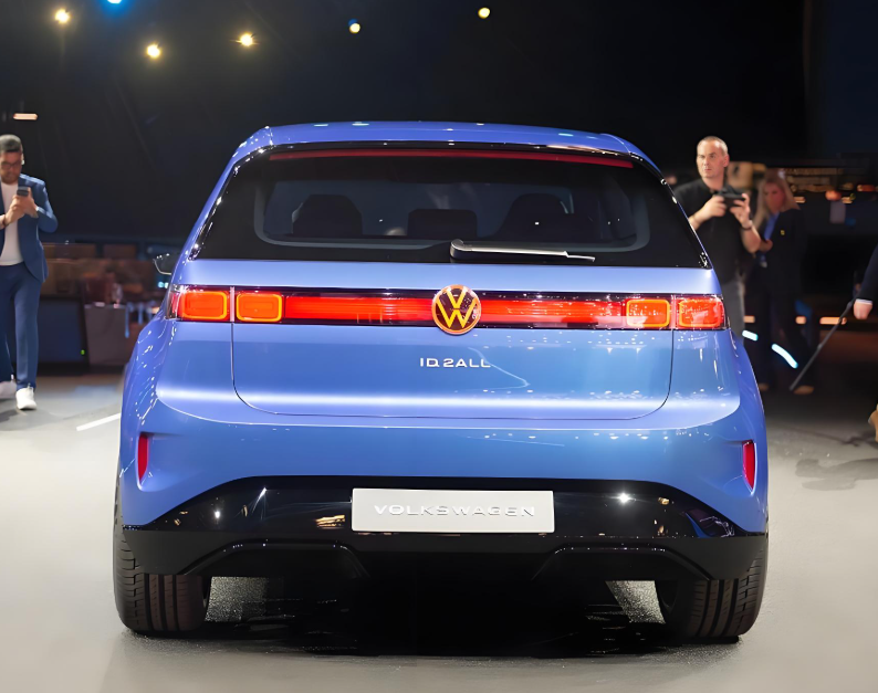 大众ID. Polo来炸场2.5万欧450km续航！大众ID.2all量产版更名ID.Polo