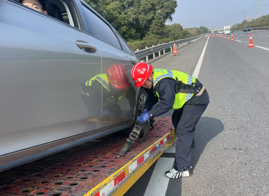 官方回应安徽高速救援免费:属实 全国五个省份提供高速公路免费救援服务