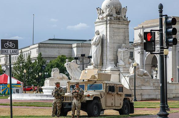华盛顿起诉特朗普政府非法派兵 华盛顿部署的国民警卫队超过2000人 华盛顿起诉特朗普政府非法派兵 华盛顿部署的国民警卫队超过2000人