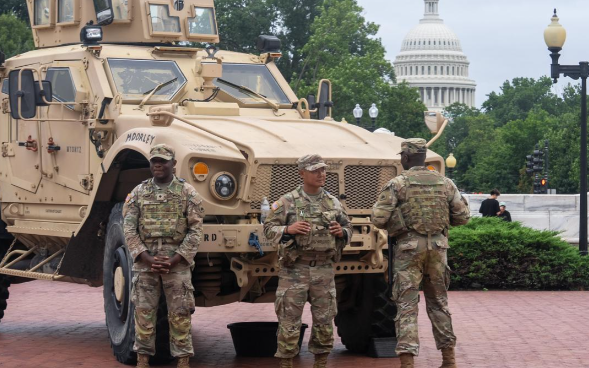 华盛顿起诉特朗普政府非法派兵 华盛顿部署的国民警卫队超过2000人 华盛顿起诉特朗普政府非法派兵 华盛顿部署的国民警卫队超过2000人