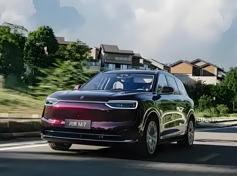 全新问界M7开售28.8万起!全新问界 M7十分钟小订突破 2 万台 全新问界M7开售28.8万起!全新问界 M7十分钟小订突破 2 万台
