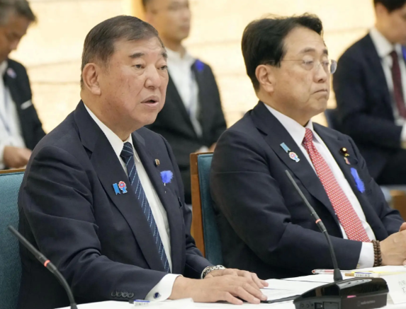 美国总统特朗普回应石破茂辞职:完全不知道 日本或再陷“一年一首相”政局 美国总统特朗普回应石破茂辞职:完全不知道 日本或再陷“一年一首相”政局