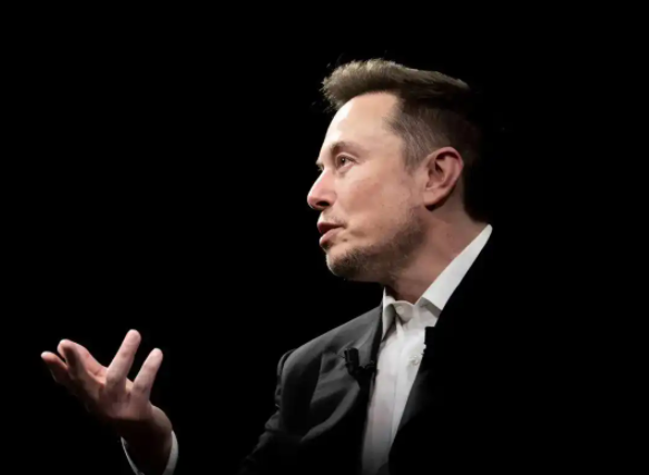 特斯拉董事会造了根金链子 要给马斯克万亿美元薪酬 特斯拉董事会造了根金链子 要给马斯克万亿美元薪酬