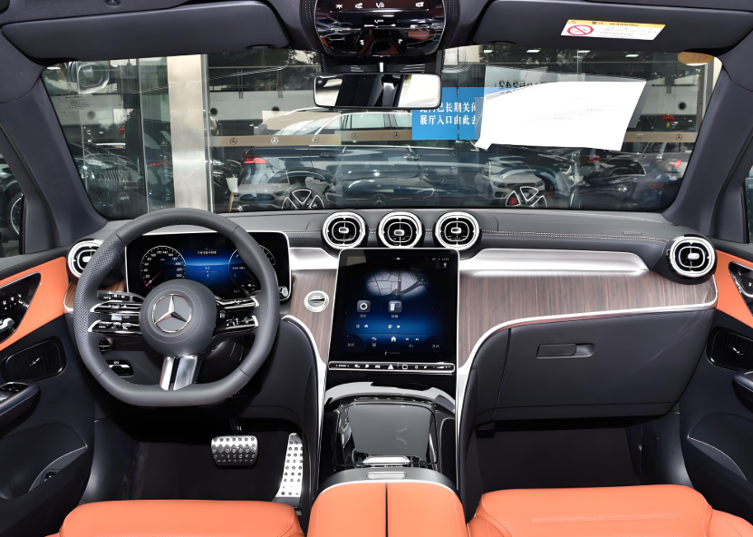 全新纯电奔驰GLC EV震撼登场！全新纯电奔驰GLC EV外观动感内饰豪华，续航713公里