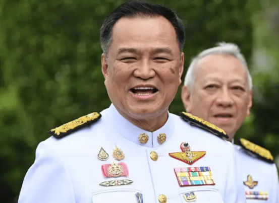 阿努廷当选泰国新总理 泰国新总理承诺在四个月内解散国会下议院