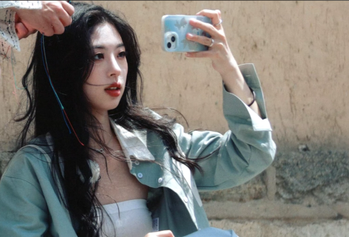 国庆12套出游穿搭 从早秋温柔风到街头酷感风格不重样