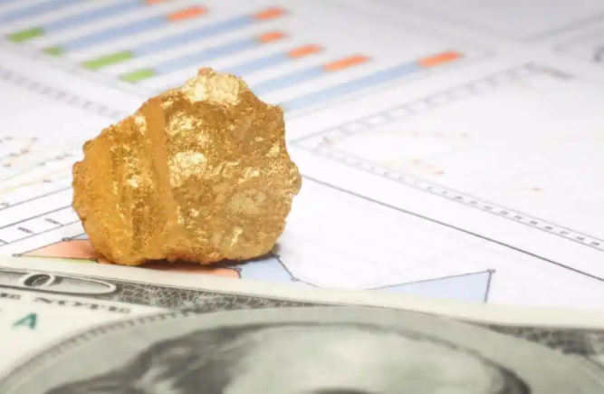 关税阴影笼罩,美国假日消费或迎疫情后最大降幅 关税阴影笼罩,美国假日消费或迎疫情后最大降幅