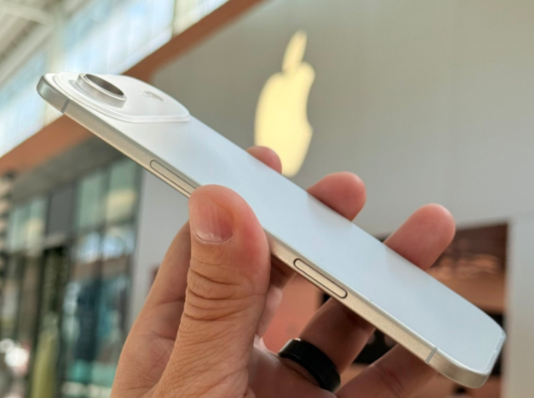 苹果推出史上最薄手机iPhone Air iPhone Air真机体验来了到底有多薄