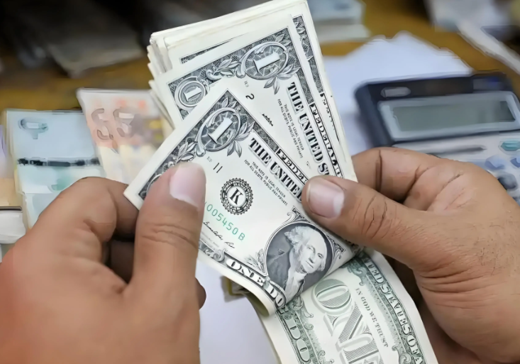 2025年7月美国货物贸易逆差1254亿美元 同比减少1.5% 2025年7月美国货物贸易逆差1254亿美元 同比减少1.5%