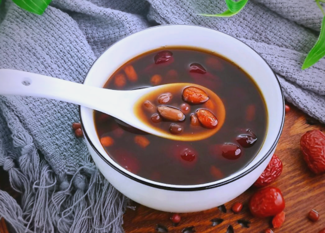 五红汤产后一个多月可以喝吗 五红汤产后什么时候喝最好