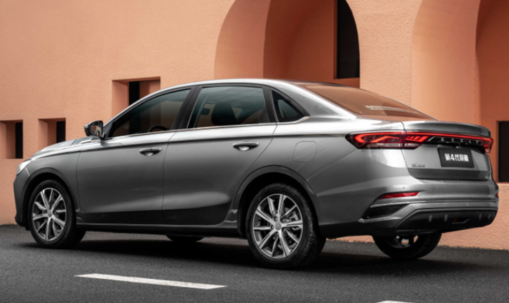 吉利第5代帝豪黑棚图曝光！吉利第5代帝豪轴距加长105毫米，增加1.5T发动机