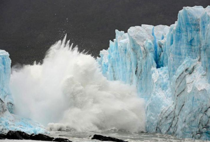 世界最大冰山再次发生大规模断裂 世界最大冰山A23a位于哪里?