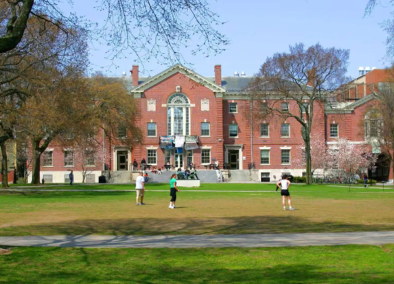 10月中国学生学者注意赴美安全风险高吗 近期中国学生赴美留学要注意什么 10月中国学生学者注意赴美安全风险高吗 近期中国学生赴美留学要注意什么