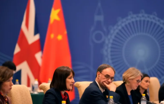 英国高官访华表态:中国值得交往 英国新任商业和贸易大臣彼得·凯尔访华