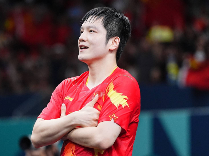 樊振东打出侧切超级球 樊振东德甲再秀神操作 樊振东打出侧切超级球 樊振东德甲再秀神操作