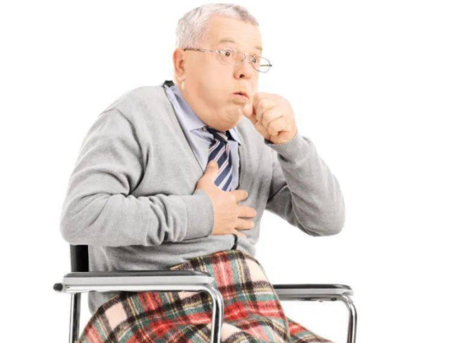 老人喝汤时被肥肉噎住窒息致昏迷 老年人进食这些细节要注意 老人喝汤时被肥肉噎住窒息致昏迷 老年人进食这些细节要注意