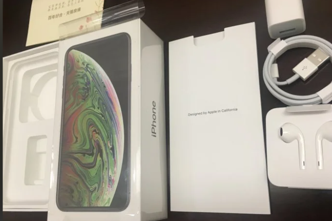 苹果iPhone 17全系包装盒亮相 继续环保无塑封无充电头 苹果iPhone 17全系包装盒亮相 继续环保无塑封无充电头