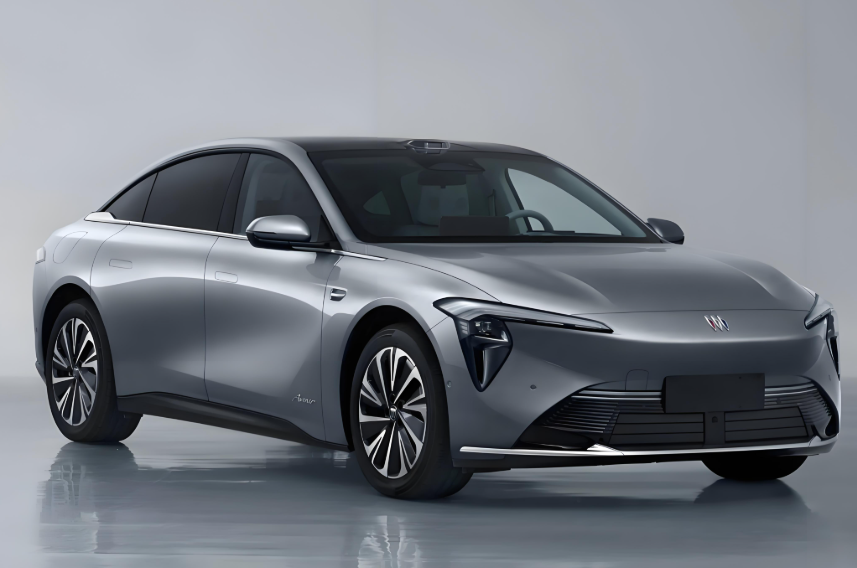 别克全新豪华轿车至境L7全国首秀！别克至境L7 1400km 续航 + 5.9 秒破百！