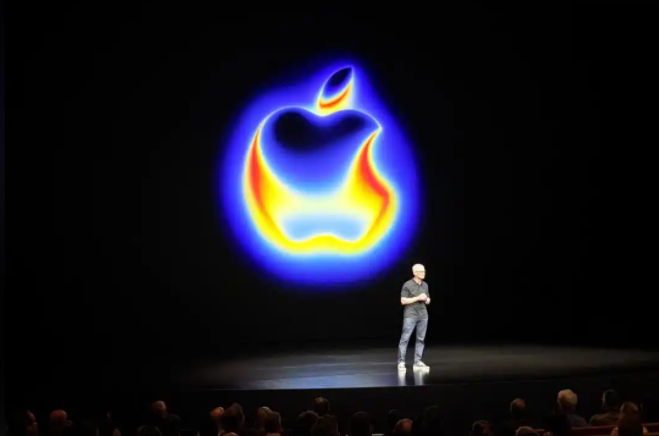 iPhone迎来改变最大的一次更新 界面全面液态化全新锁屏页 iPhone迎来改变最大的一次更新 界面全面液态化全新锁屏页