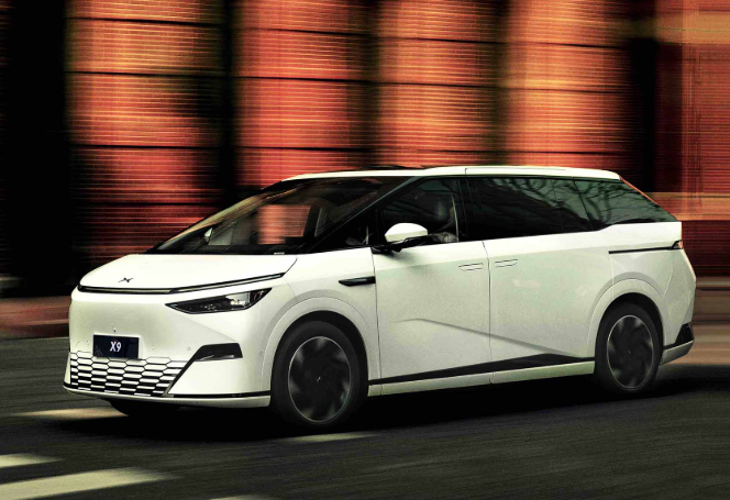 小鹏X9增程官宣10月发布！小鹏X9增程全球续航最长 + 2000 万公里测试