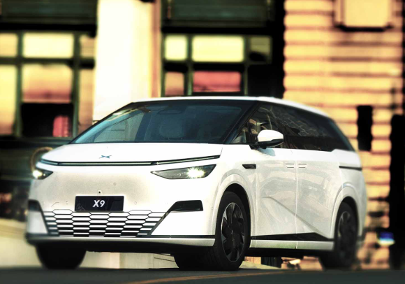 小鹏X9增程官宣10月发布！小鹏X9增程全球续航最长 + 2000 万公里测试