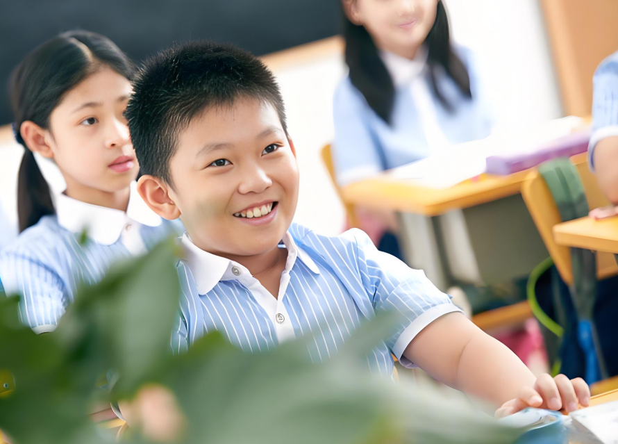 中小学或将增设“春秋假”，缩短寒暑假！