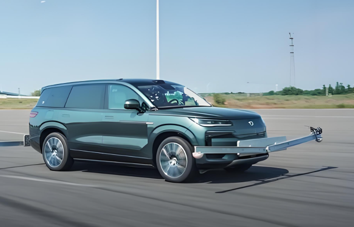 2026款腾势N9上市38.98万起!2026款腾势N9诠释超级混动豪华新座驾 2026款腾势N9上市38.98万起!2026款腾势N9诠释超级混动豪华新座驾